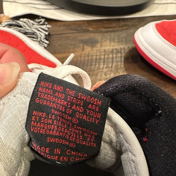Nike Air Jordan 1 Retro High OG "Heritage" Red and White Sneakers High Top - Picture 5 of 12